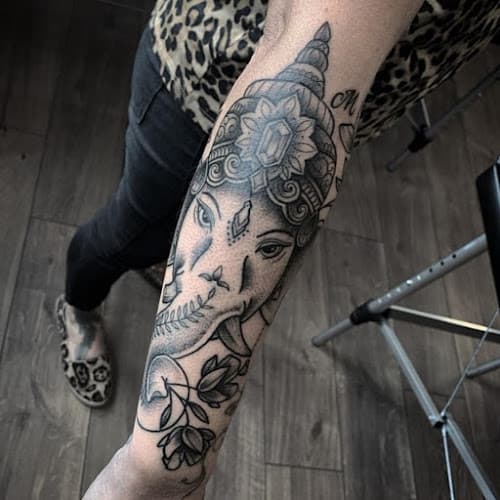 Business listing image