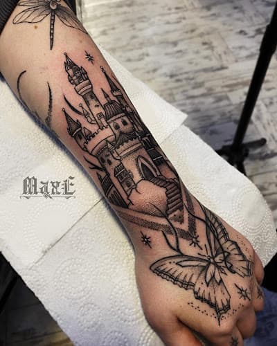 Business listing image