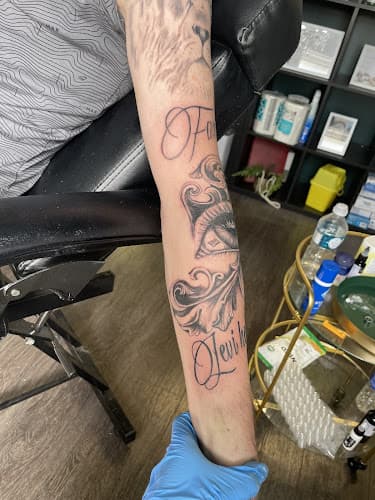 Business listing image