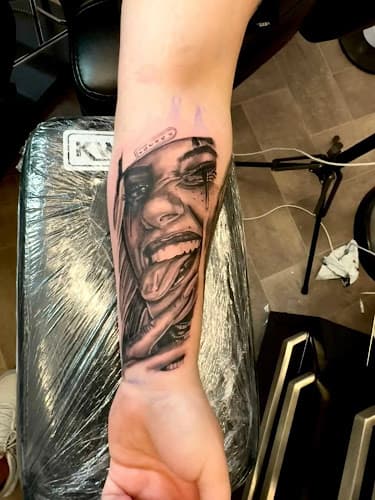 Business listing image