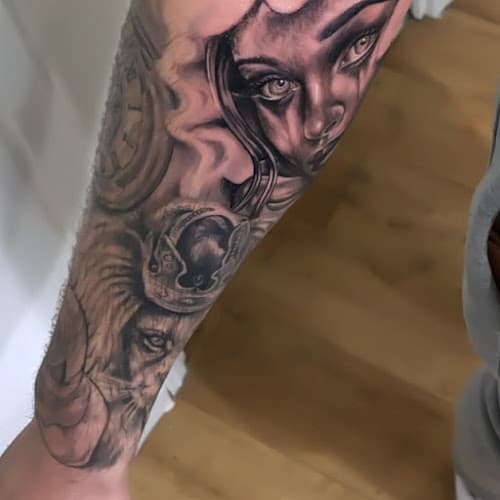 Business listing image