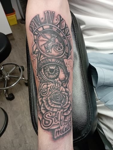 Business listing image